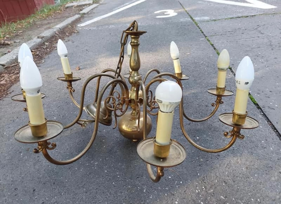 Velky kovovy 8 rameny   luster 75 cm, poslem len klasicky po