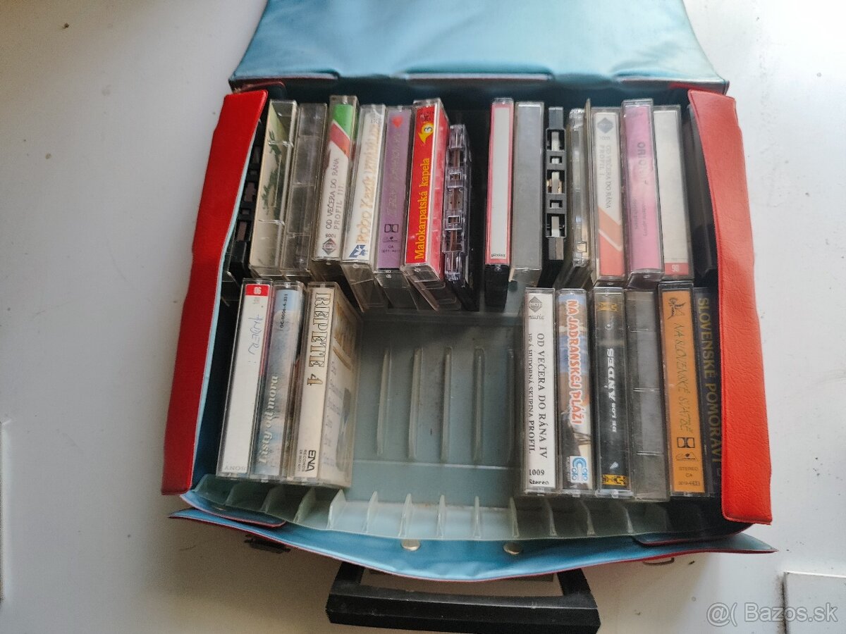 Kufrík na MC kazety