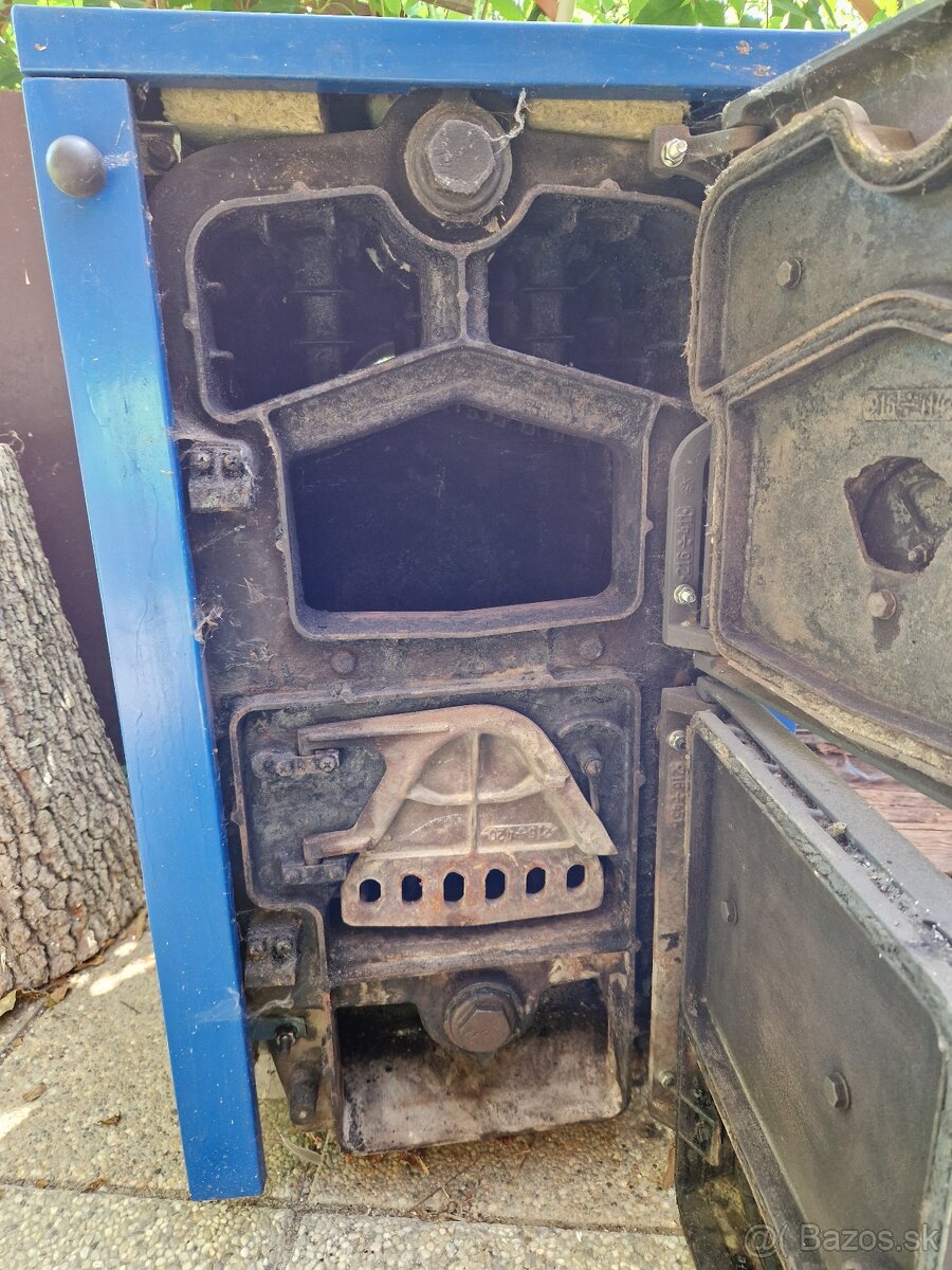 Pec Viadrus U22,4-clankova-  na ústredné kurenie