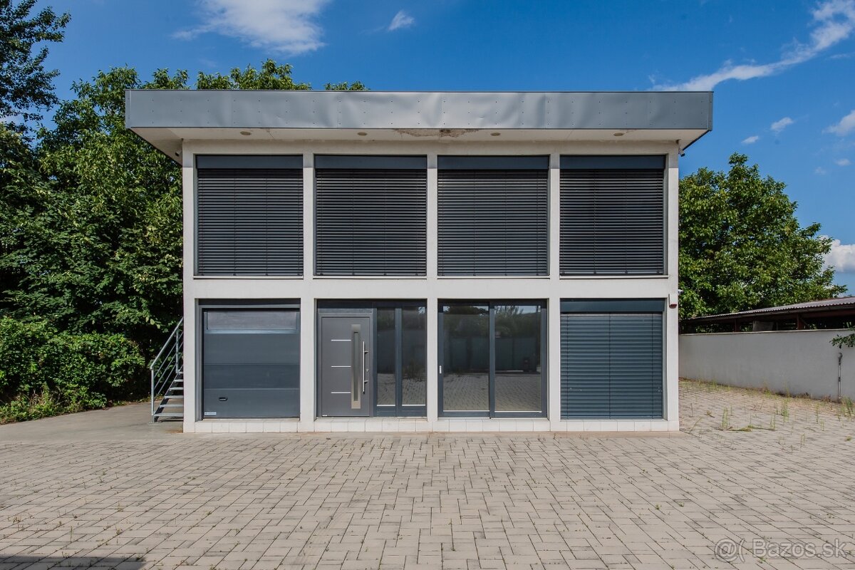 Areál | Polyfunkčná budova s 3 samostatnými bytmi, Ružinov