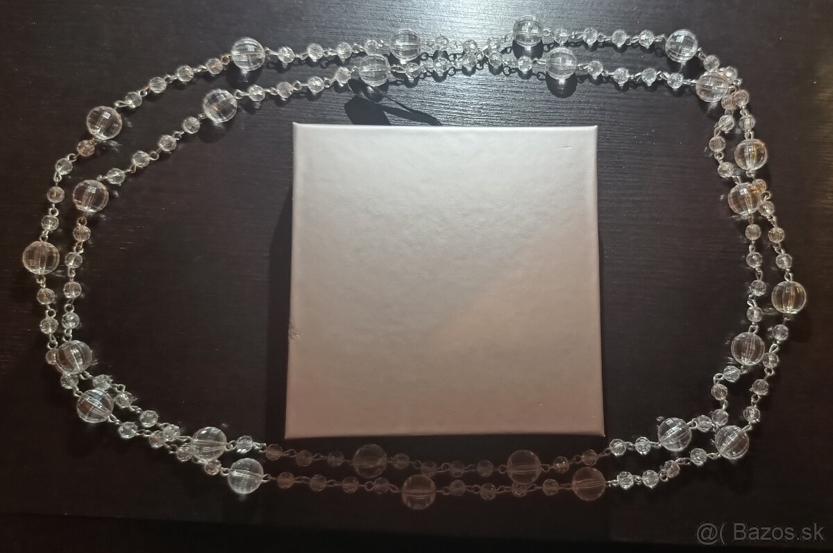 Náhrdelník s priesvitnými gorálkami + krabička