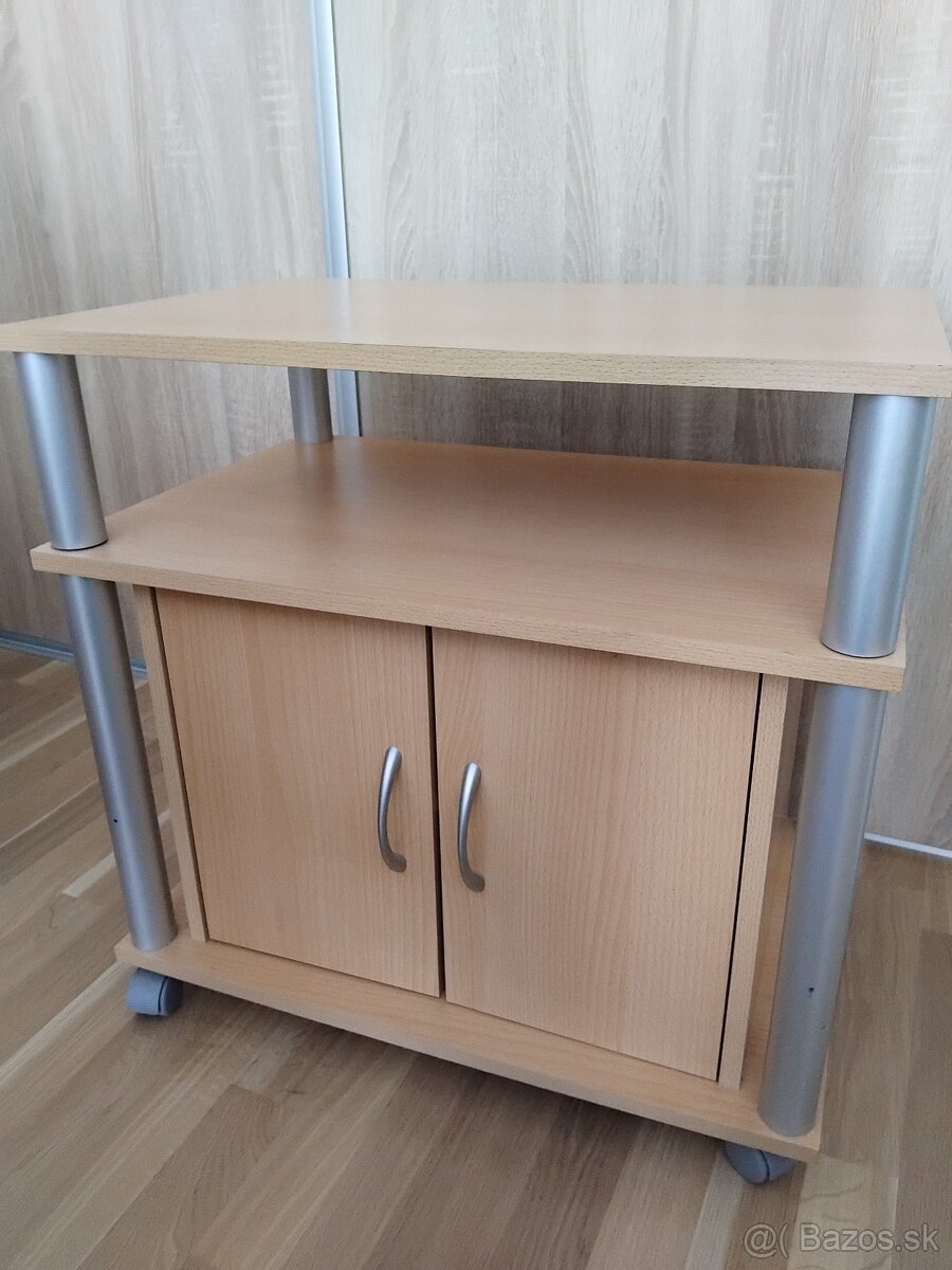 Skrinka na kolieskach