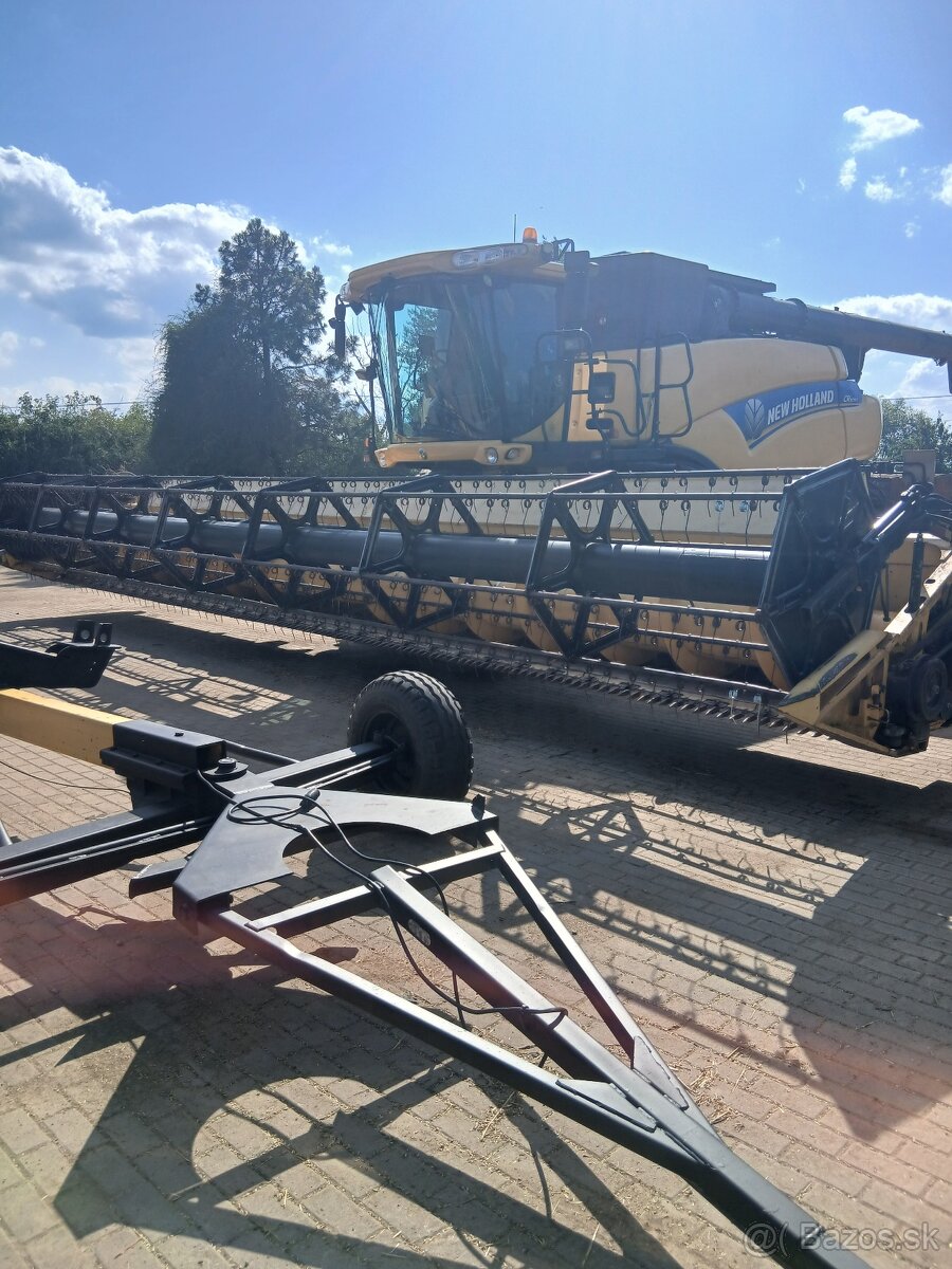 Kombajn CR 9090