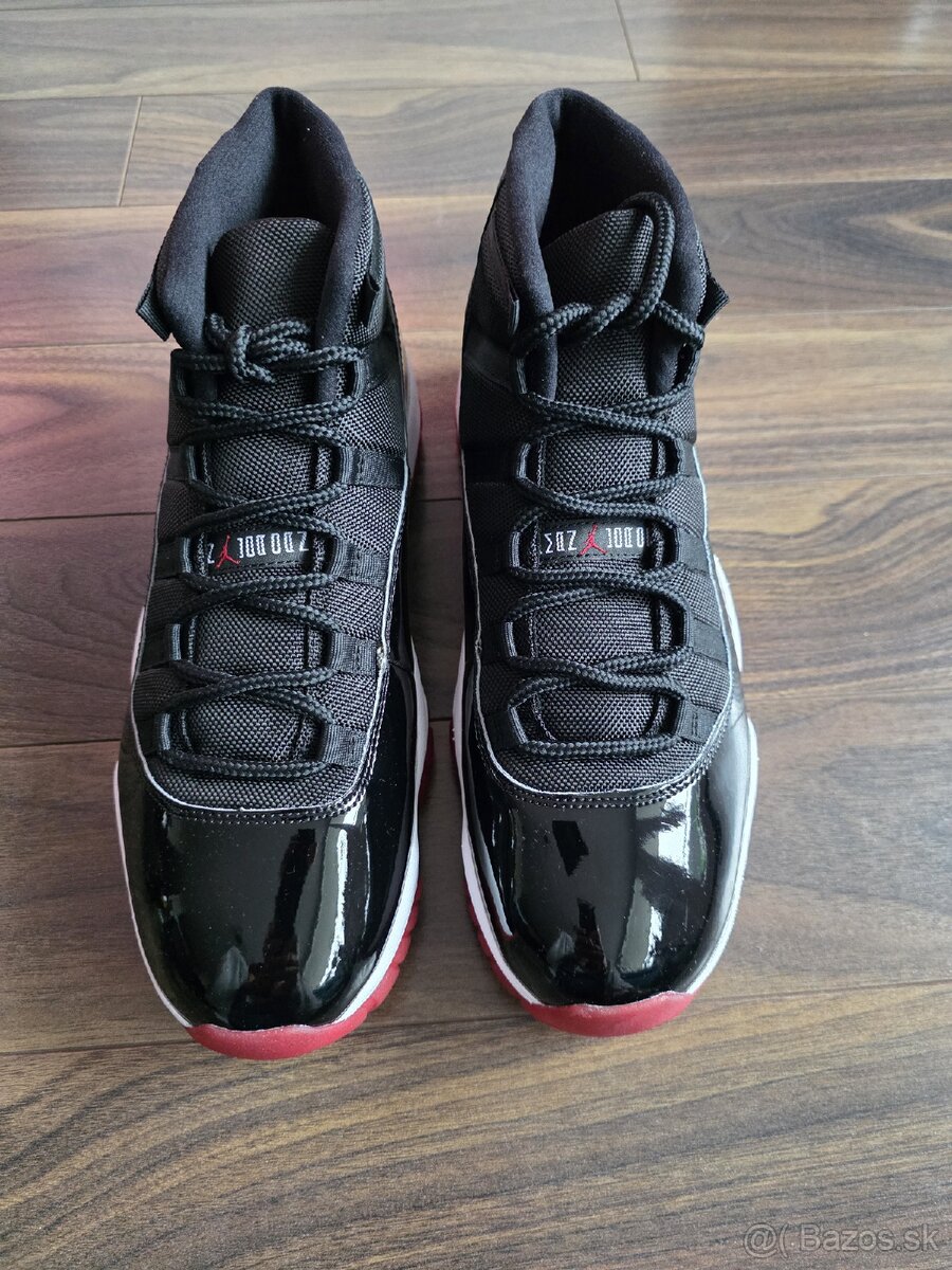 AIR JORDAN 11 RETRO