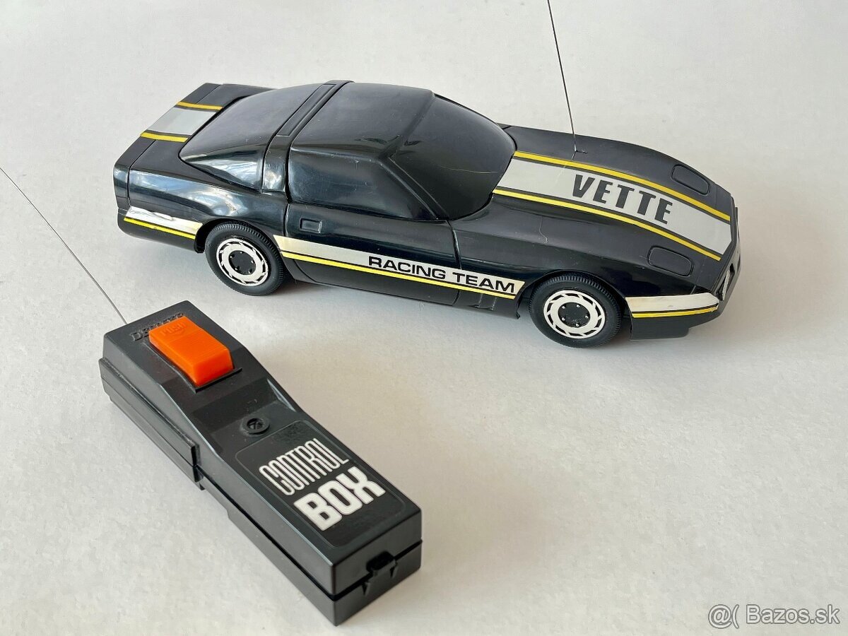Retro RC auto Chevrolet Corvette C4