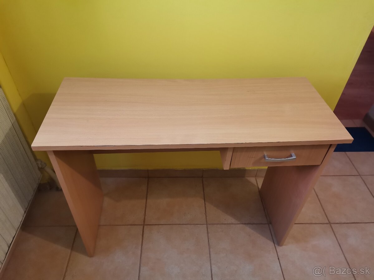 PC stolík