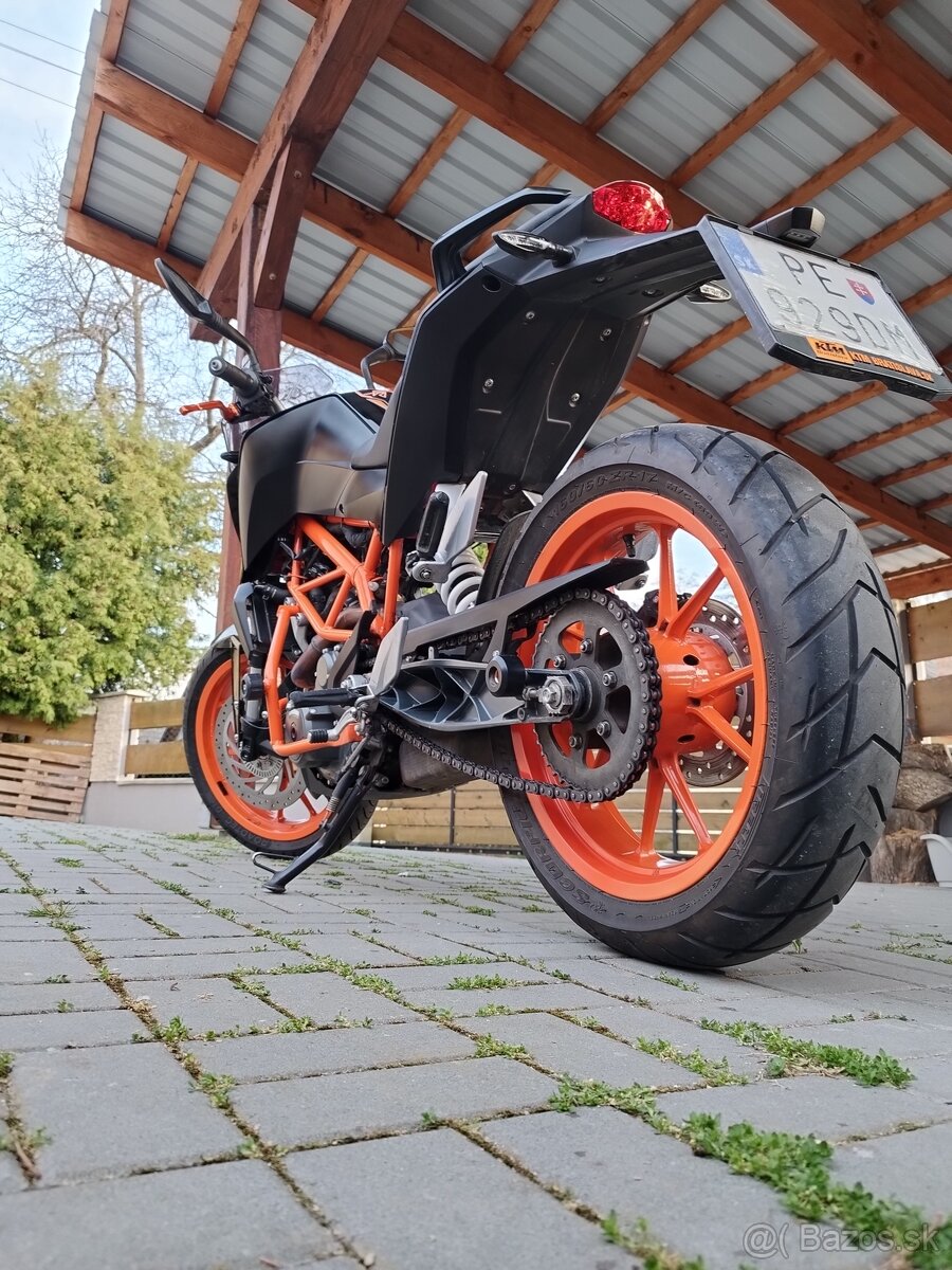KTM 390 Duke