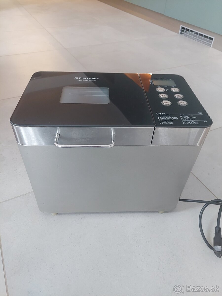 Domáca pekáreň Elektrolux EBM 8000