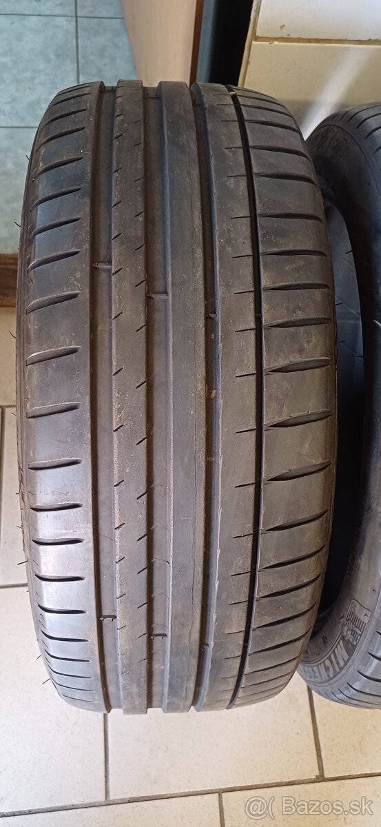 225/45R18 letné 2ks