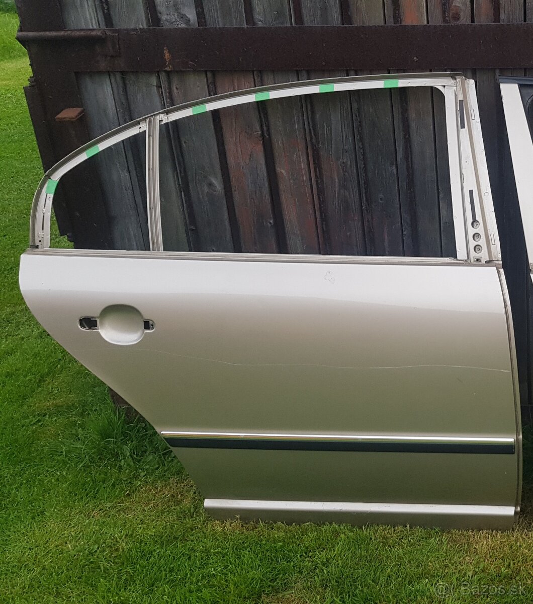 Dvere skoda superb 1