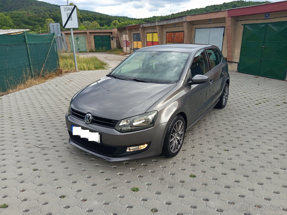 Volkswagen Polo 1,4 16v benzín 63 kw Trend Line