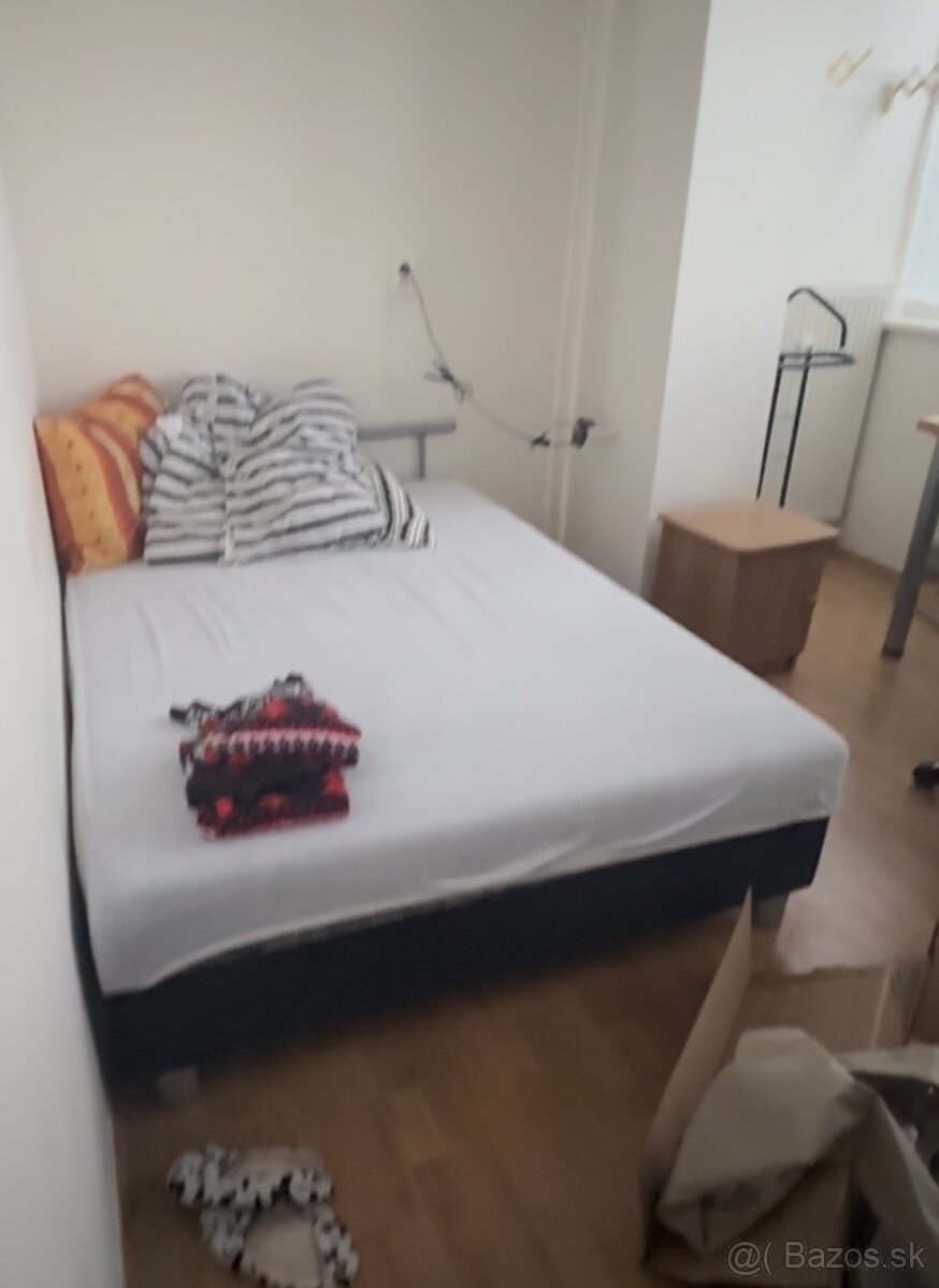 Predám posteľ za symbolickú cenu