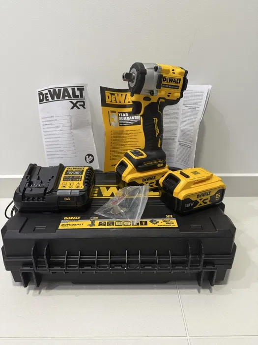 Nová sada Dewalt DCF922P2 - rázový utahovák
