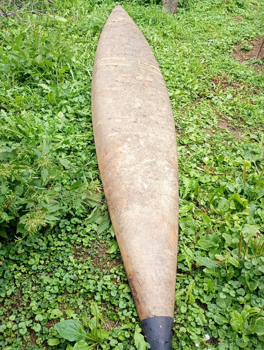 Laminátový kajak
