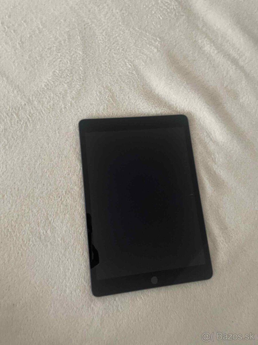iPad 9. generácie (2021) – 64 GB, Wi-Fi, záruka do 1/2026