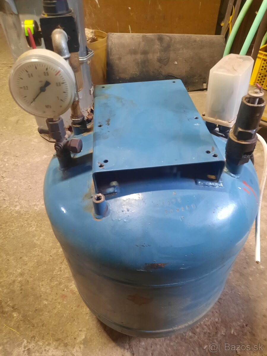 Tlakova nadrz ku kompresoru