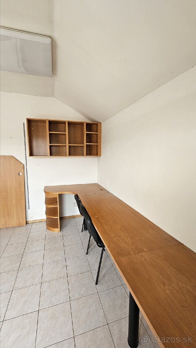 Predám kancelársku zostavu