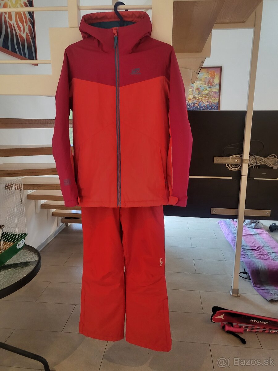 Lyžiarske nohavice a bunda.