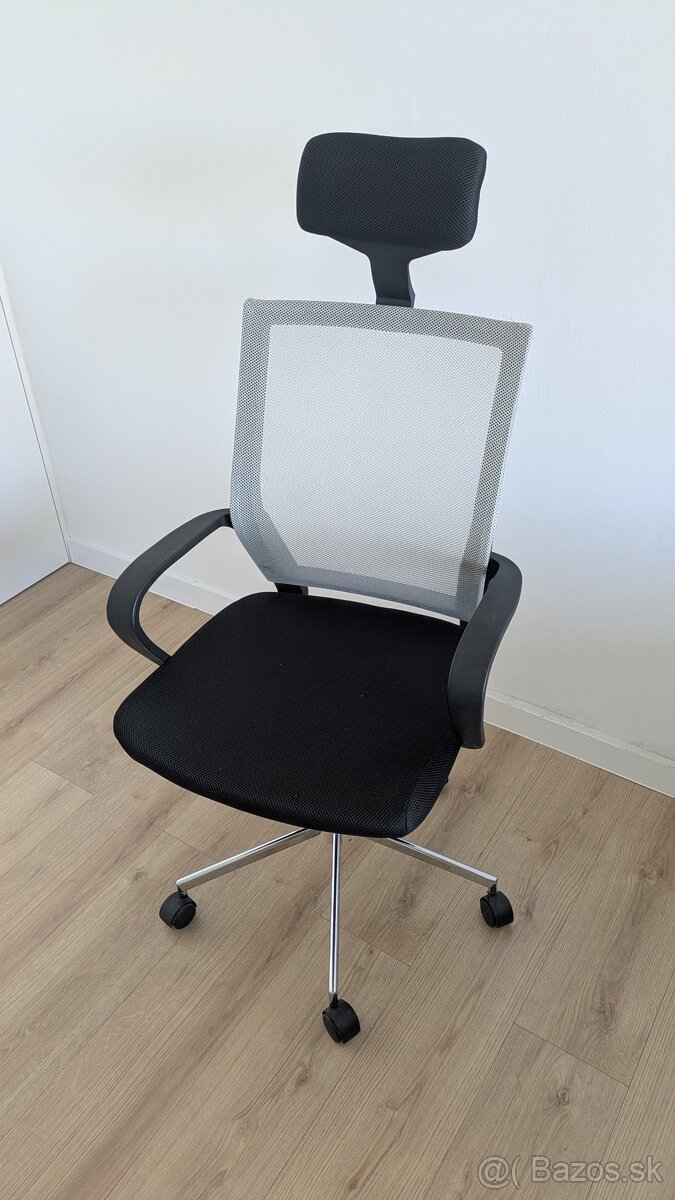 Kancelárske kreslo DAKIN P1