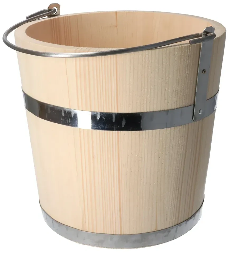 Drevené vedro kované