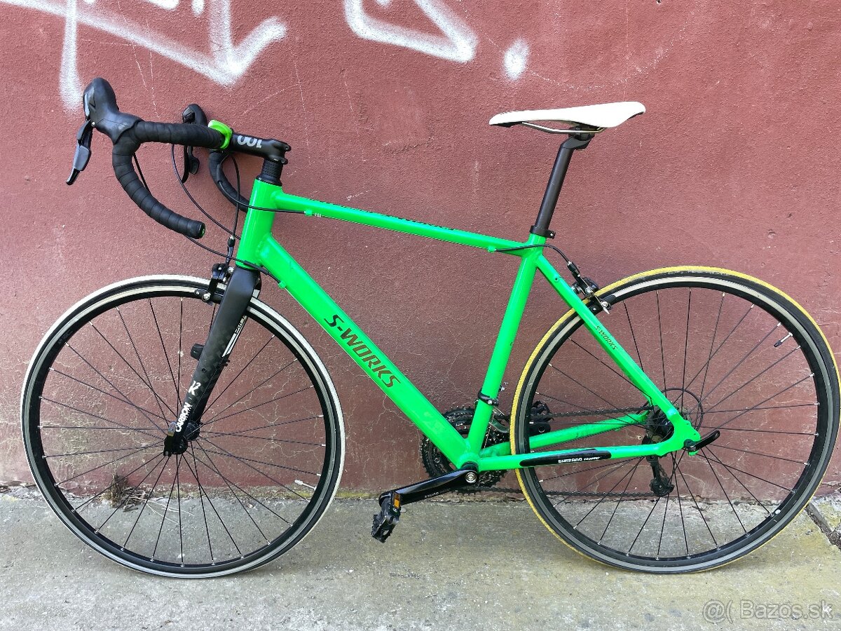 Cestny bicykel