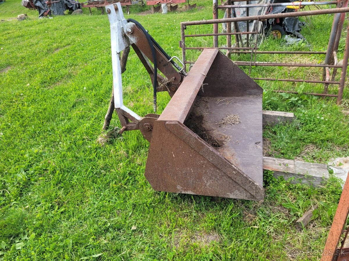 Lyžica za traktor