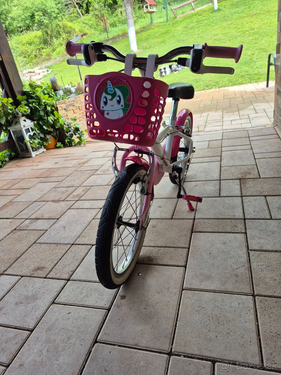 Dievčenský bicykel