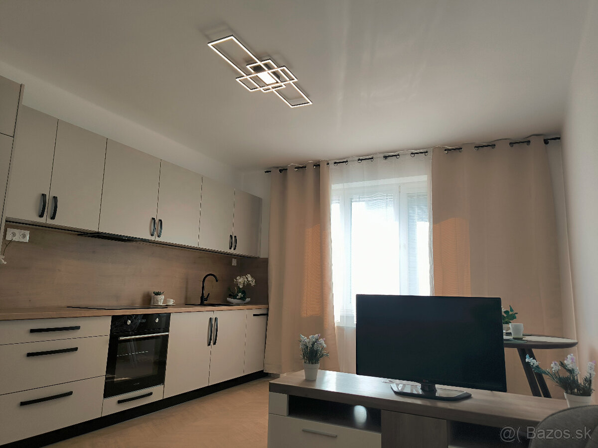 CENA KONEČNÁ 3i novozrekonštruovaný byt v centre BA,Cyrilova