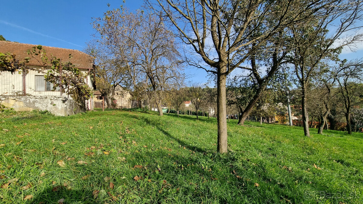 RODINNÝ DOM, STODOLA a POZEMOK 4273 m2 PRIETRŽ - SENICA