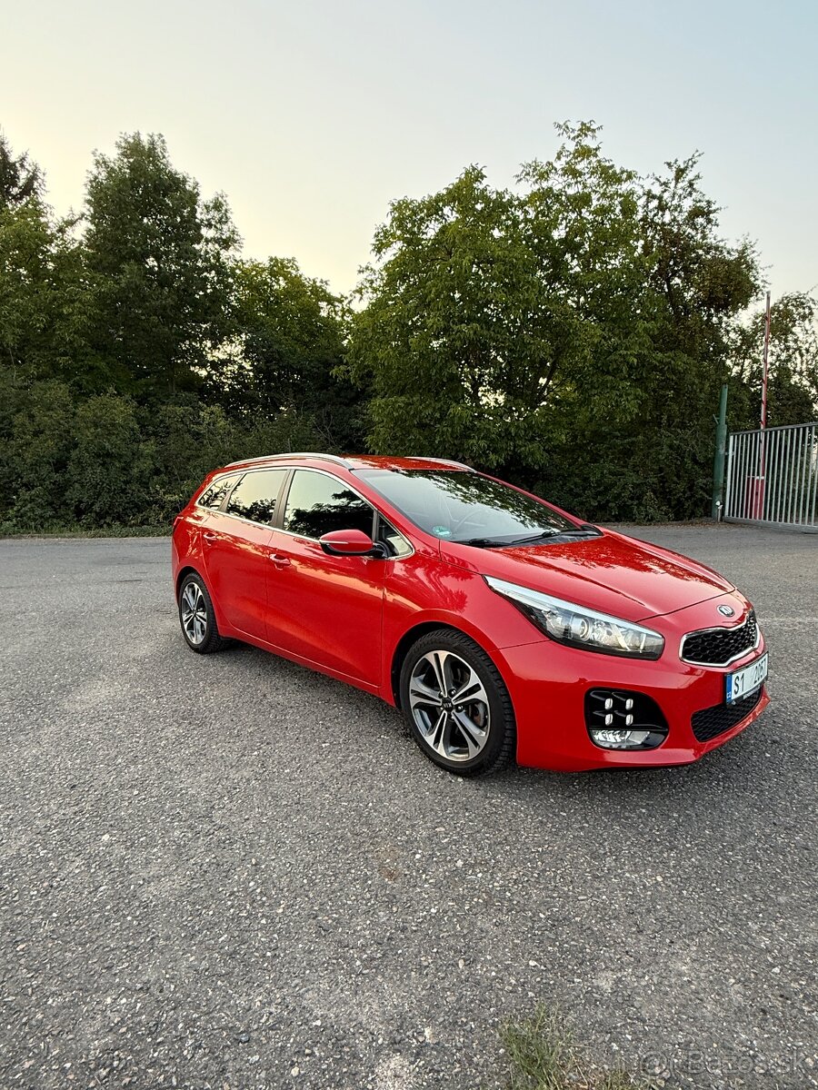 Kia Ceed Combi SW 1.6 CRDI 100Kw GT- LINE