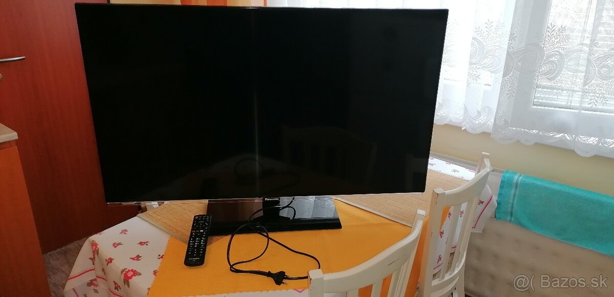 Predám LCD TV Panasonic TX L42E6EK