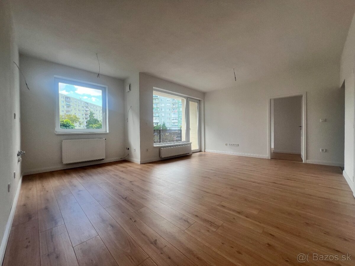 NOVÝ, mimoriadne priestranný 2-izbový byt