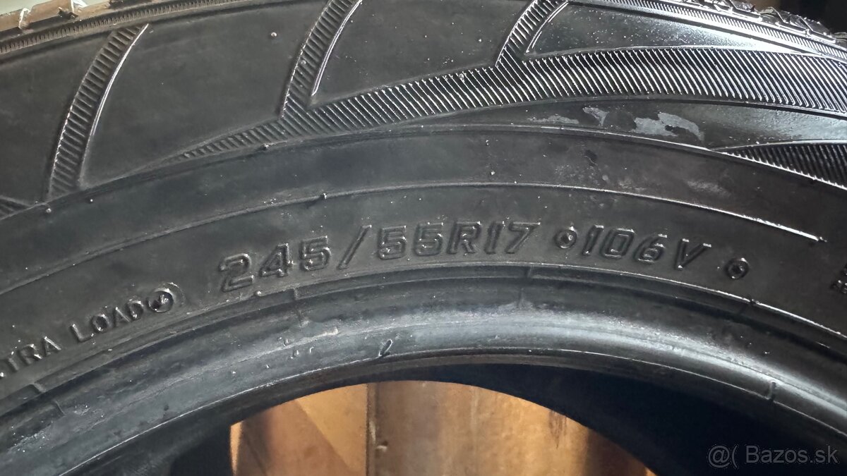 Predám zimné pneu. R17 245/55 106V