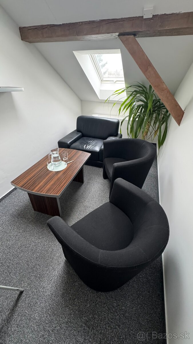 kreslá plátené čierne