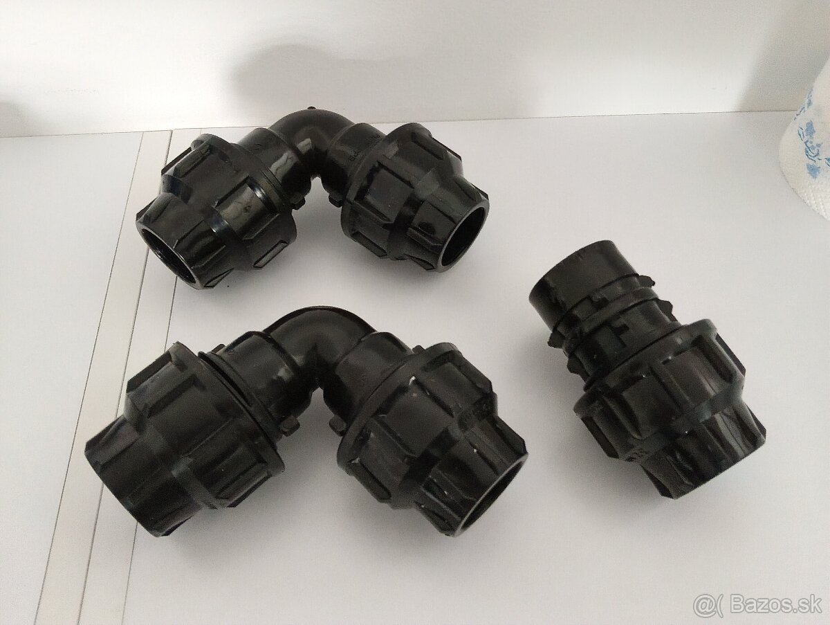 PP spojky na 32" PP hadicu