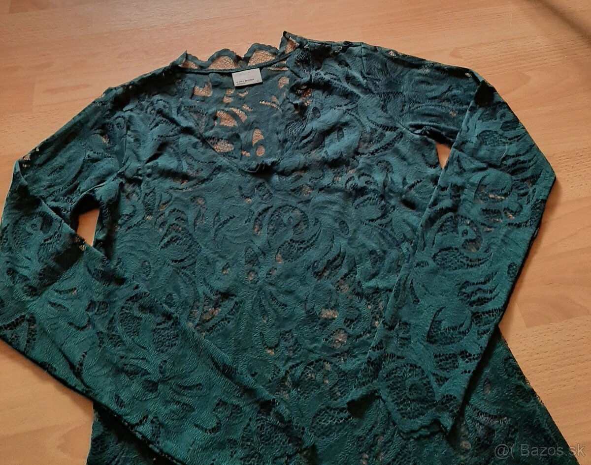 Tmavozelený čipkovaný top Vero Moda