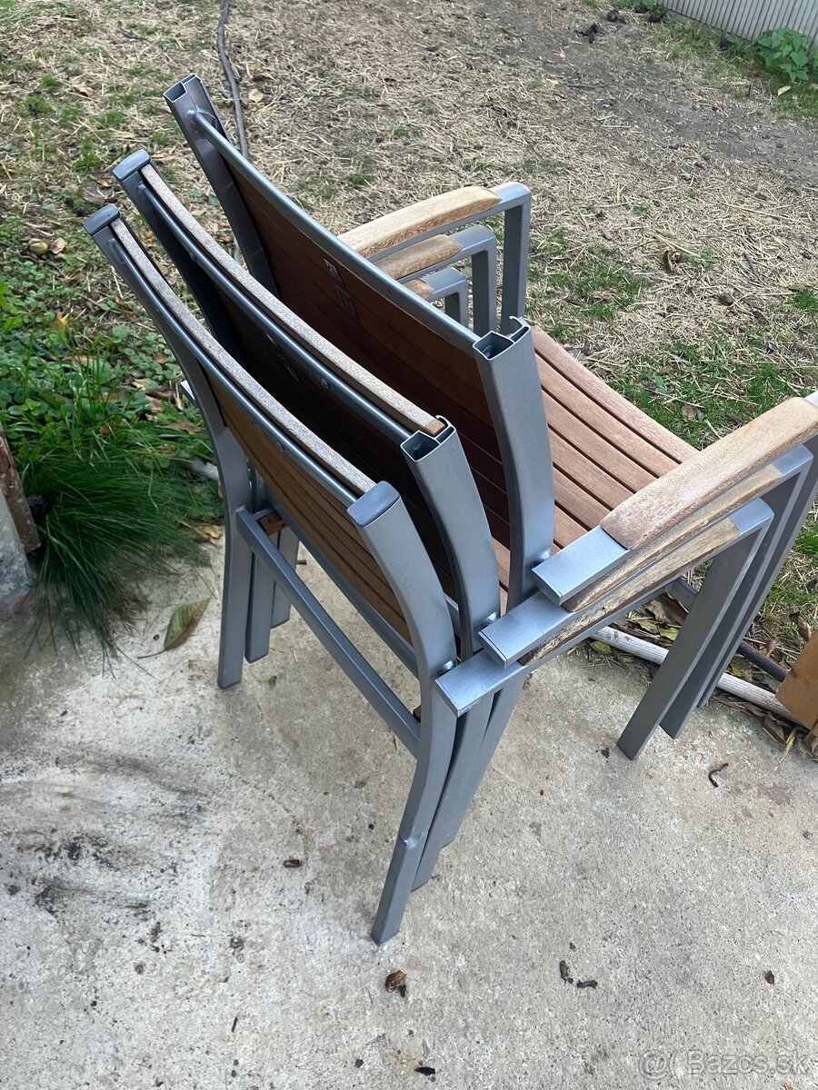 3ks značková hlinikova stolicky za 20€ spolu