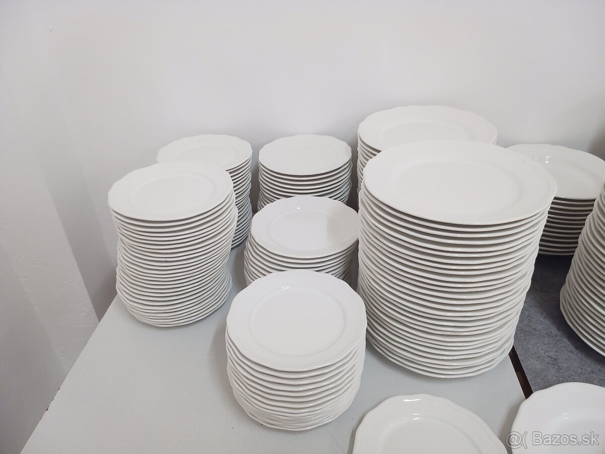 Porcelánové taniere.