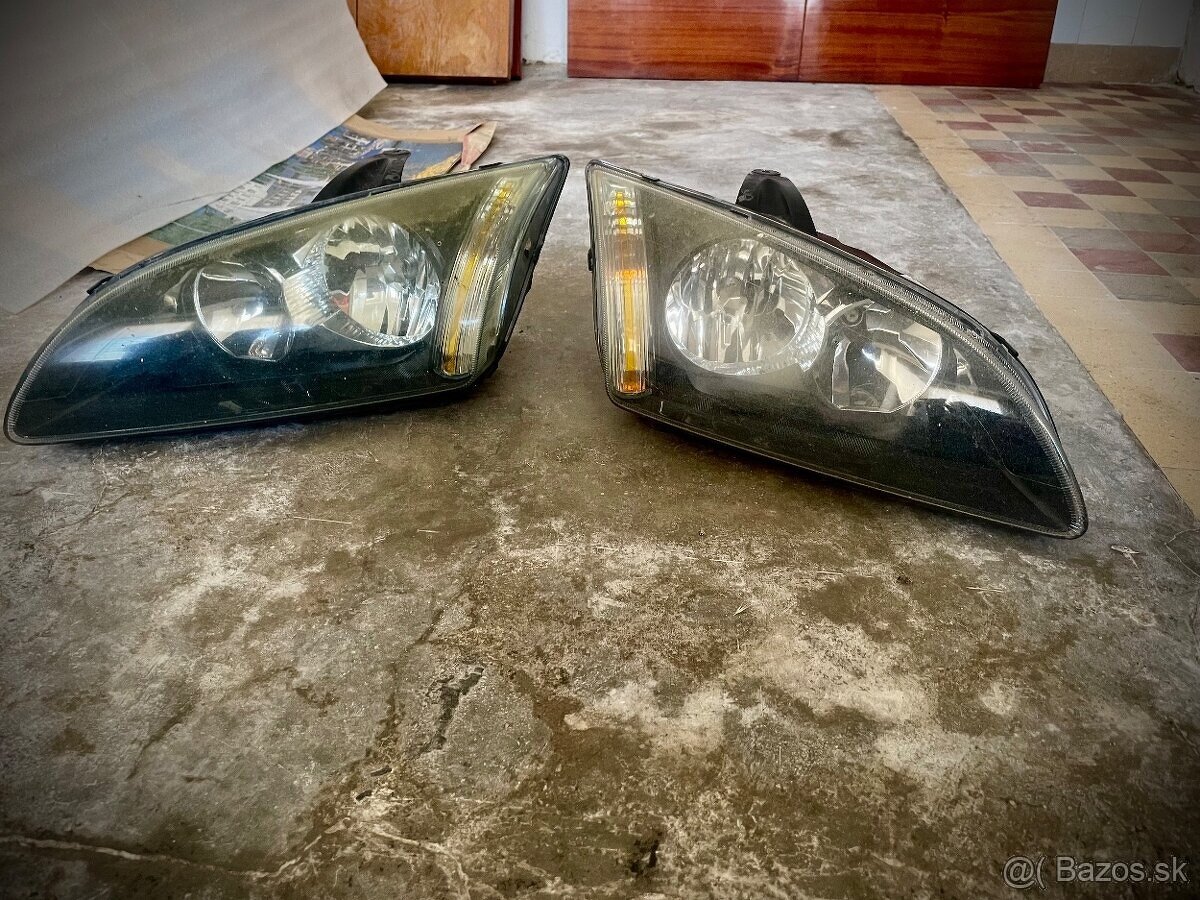 Originálne predné svetlá Ford Focus MK2 (do r. 2007)