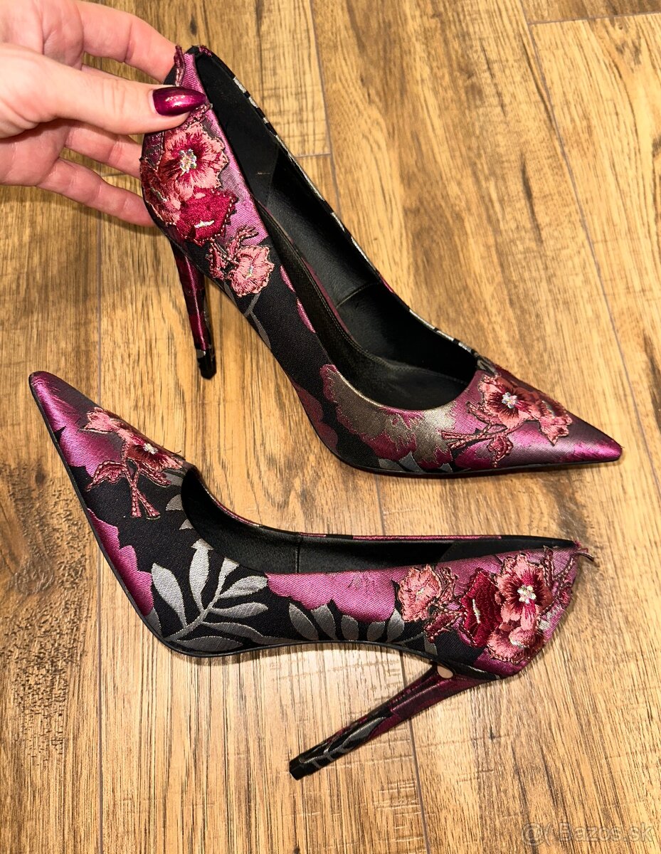 Prenádherné lodičky z Anglicka