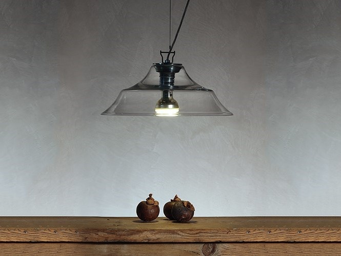 Lampa "Orientale" od talianskeho dizajnéra Michele De Lucchi
