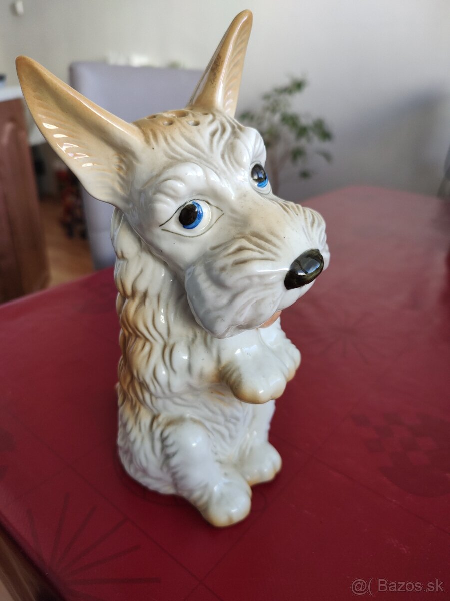 Porcelánový pes