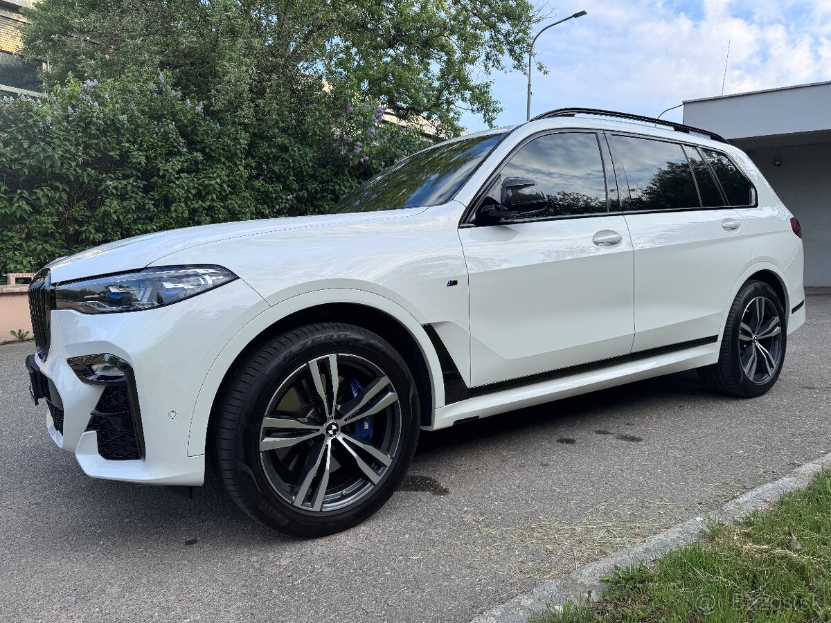 BMW X7 40d xdrive mild hybrid M paket 2021 top stav