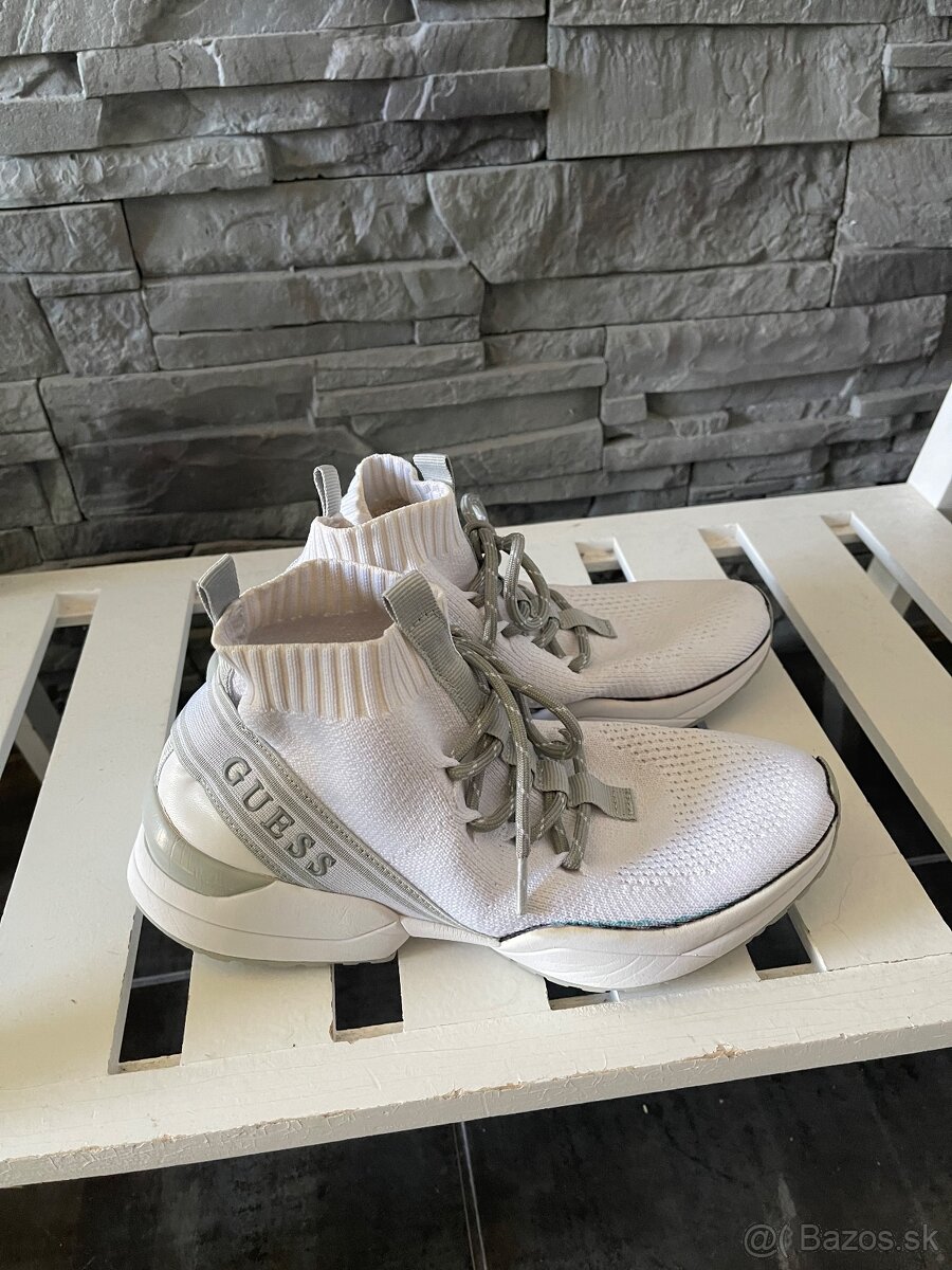 Guess v.37