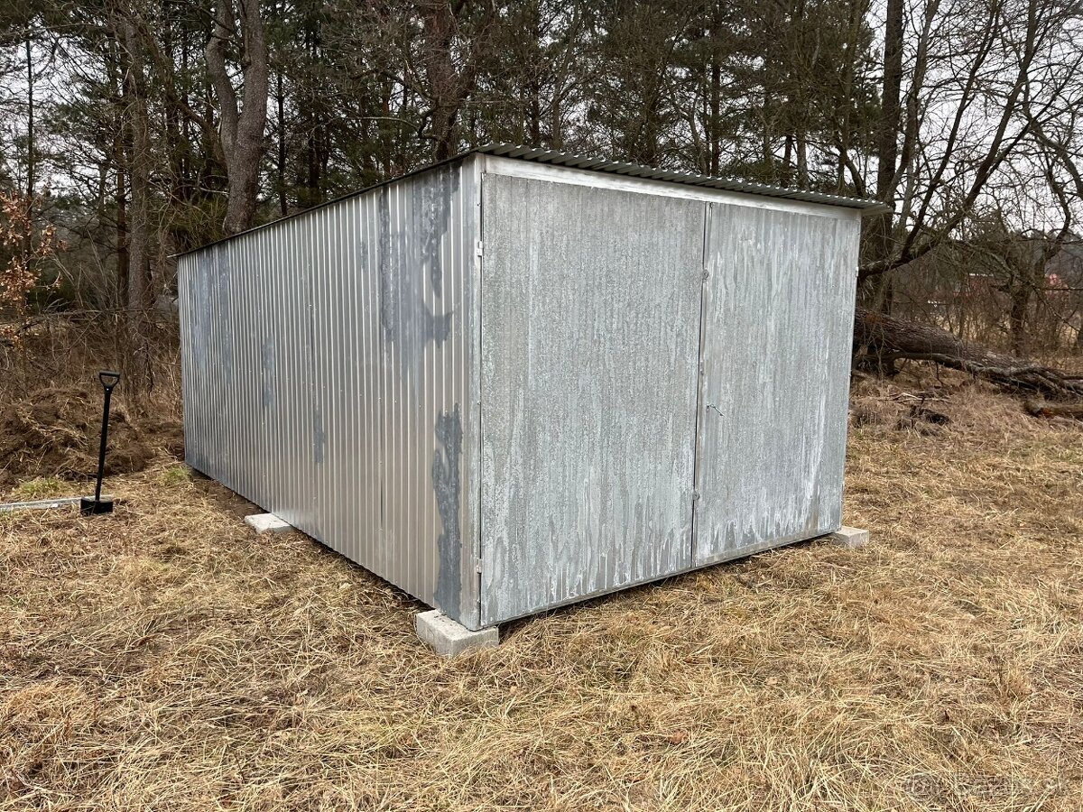 Plecháč 3x5m plechová garáž 2.trieda