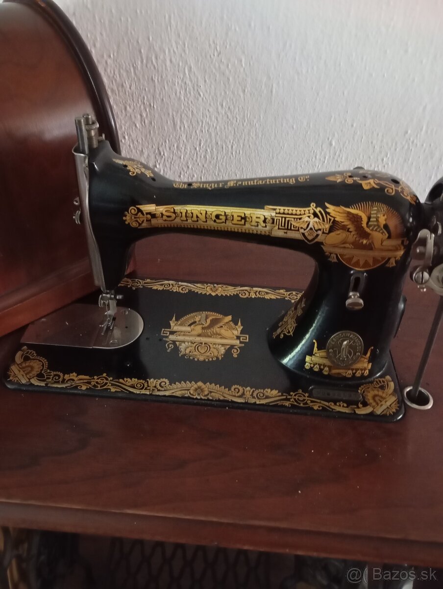 Starožitný šijací stroj SINGER