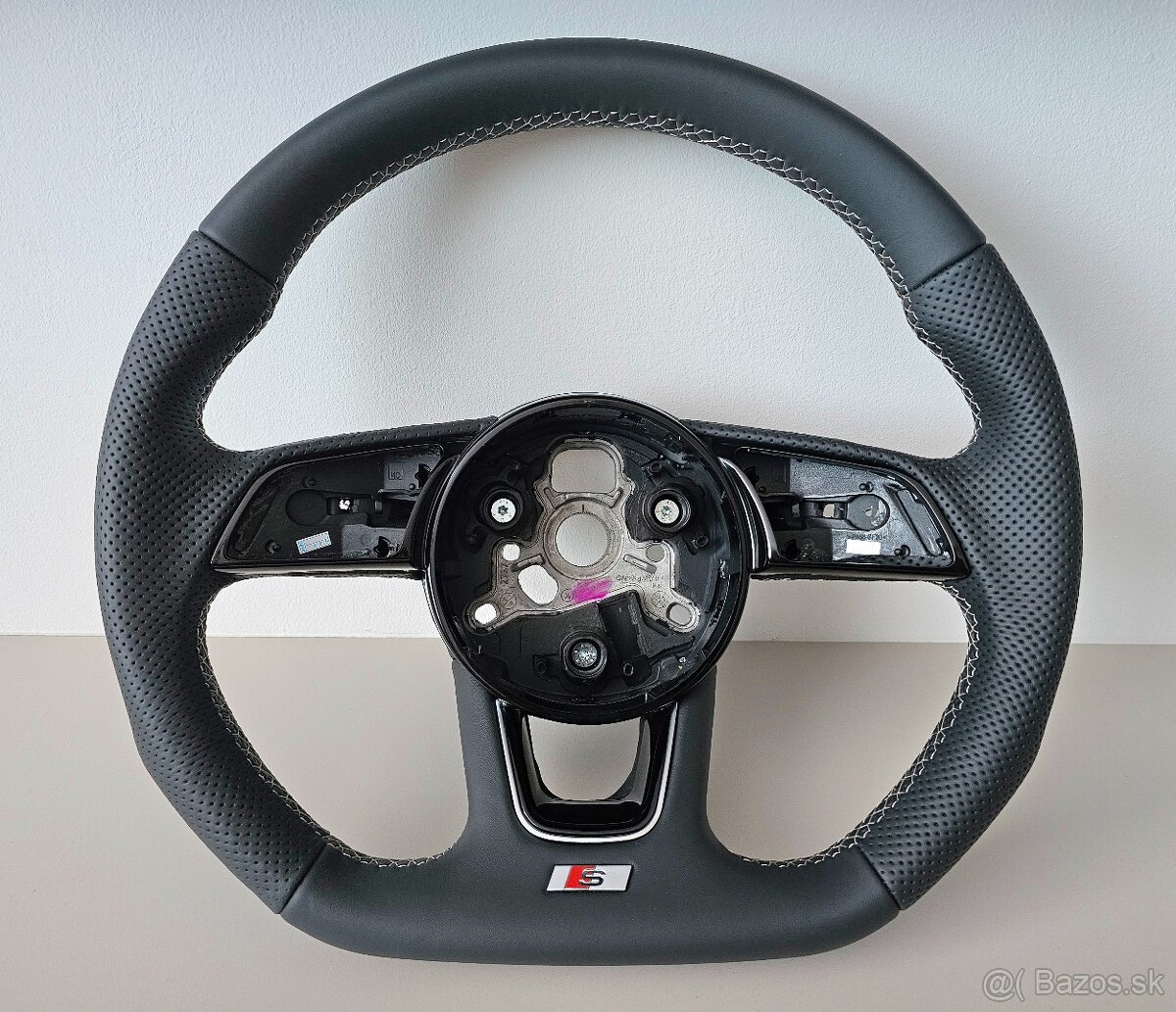 Audi skosený volant S-line