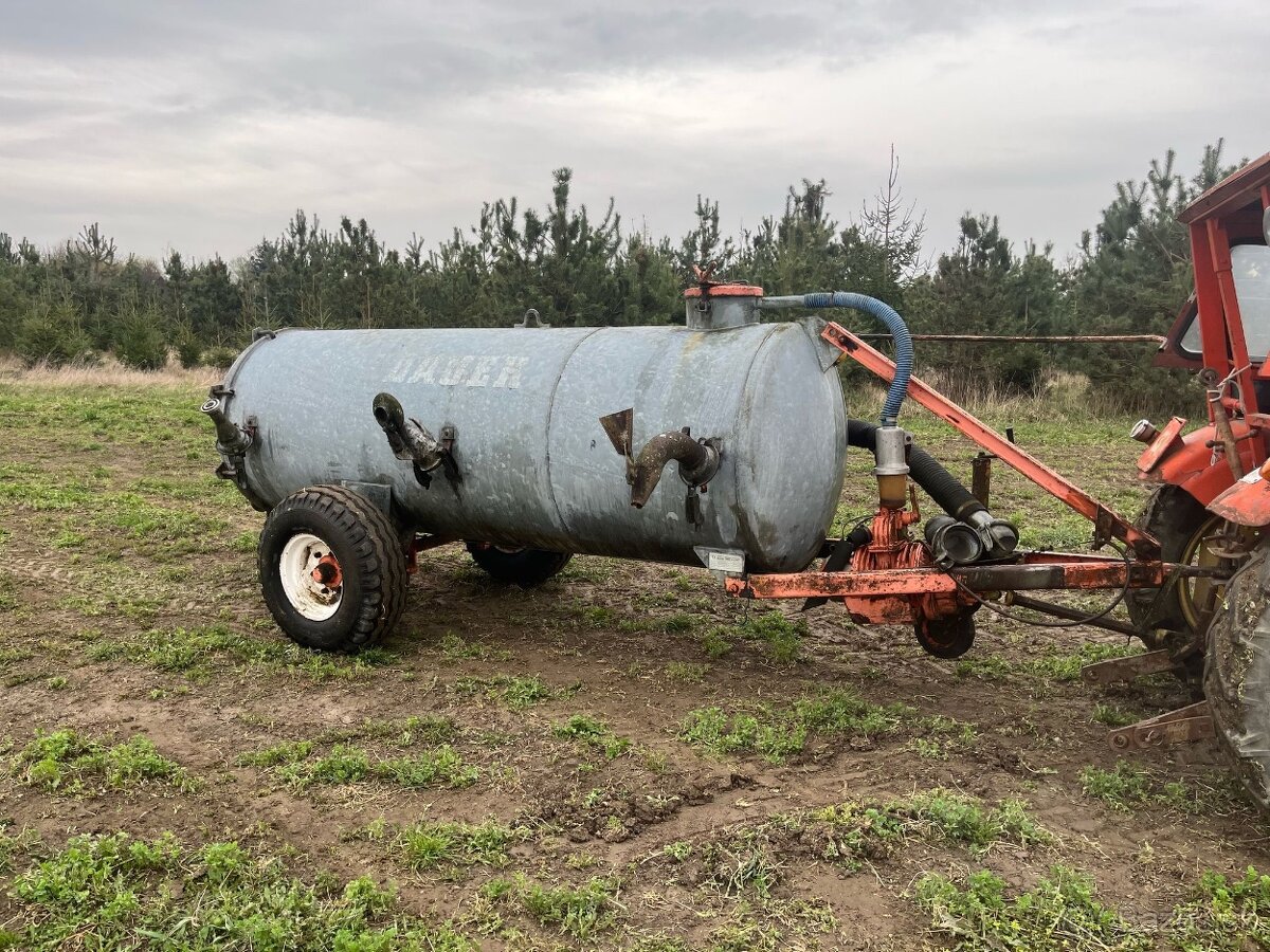 Predám fekálny voz BAUER V30SV - 3000 litrov