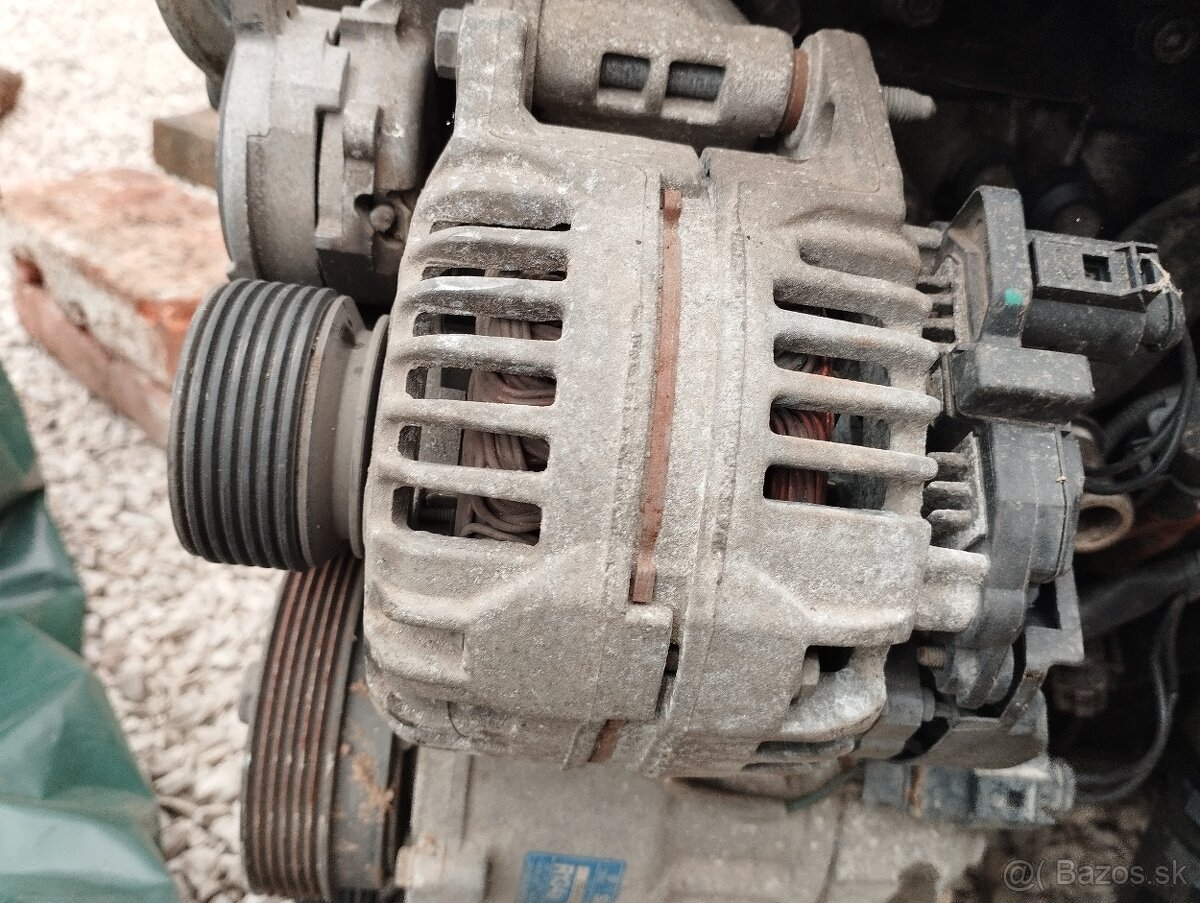 Alternátor Octavia 90a