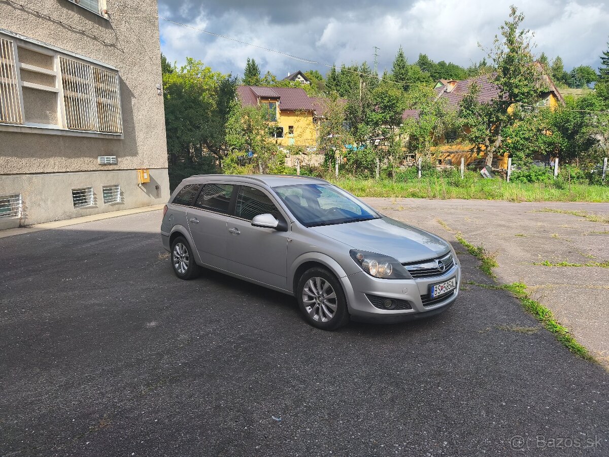 Predám Opel Astra 1.7 CDTI 2010